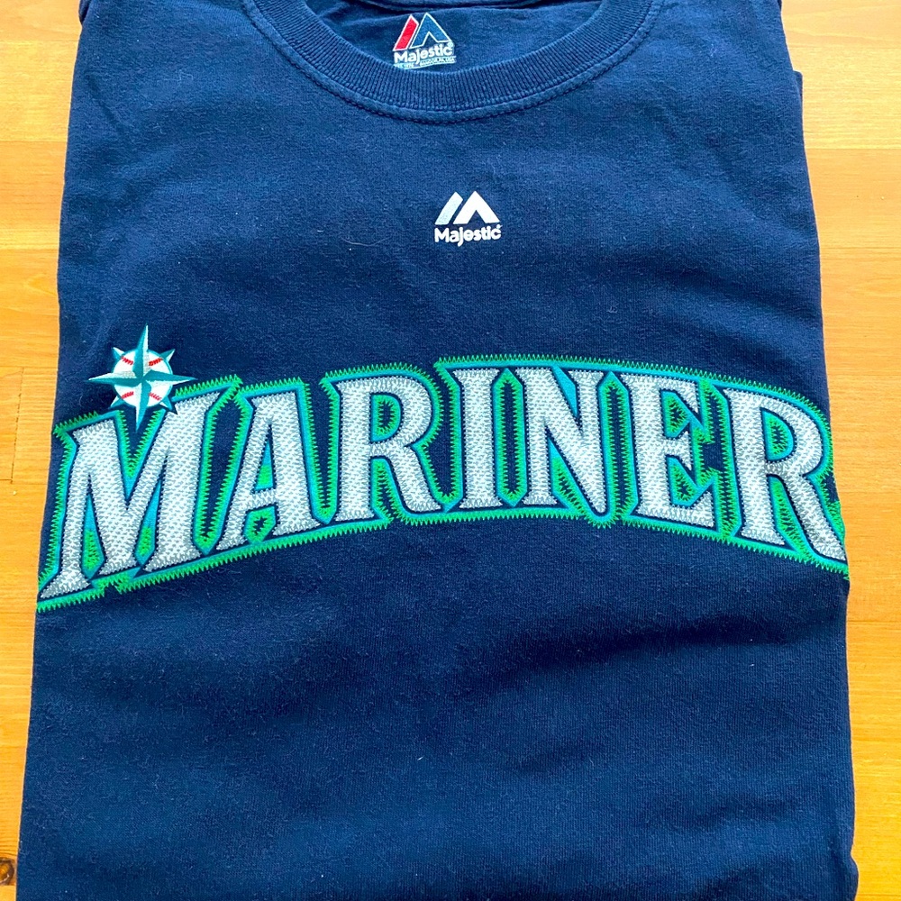 Size M Seattle Mariners Tshirt⚾️